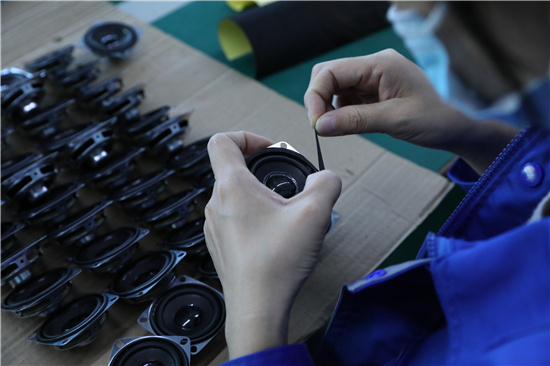 microfoonluidspreker voor kinderen in de fabriek